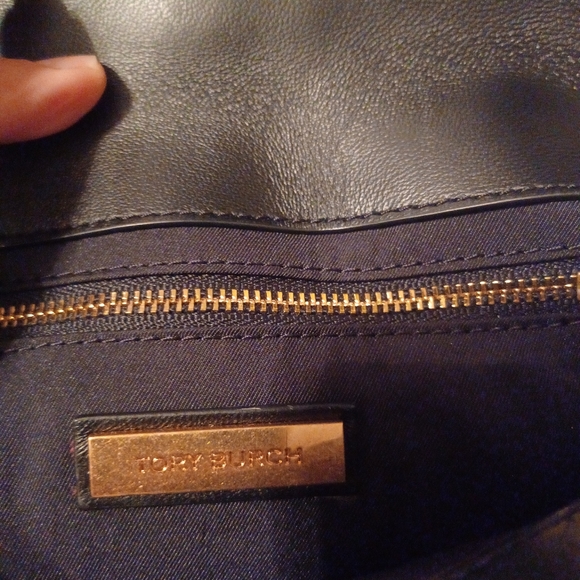 Rare Tory Burch Fleming crossbody - Picture 7 of 11